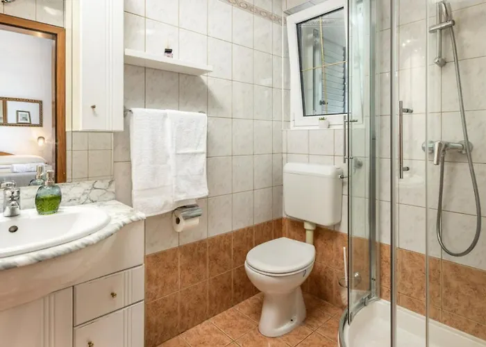 Ana S Kuhinjom I Pogledom Na 3* Selce